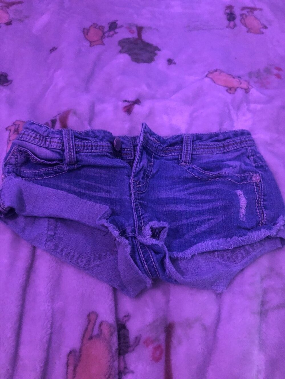 Almost Famous, Blue Jeans
